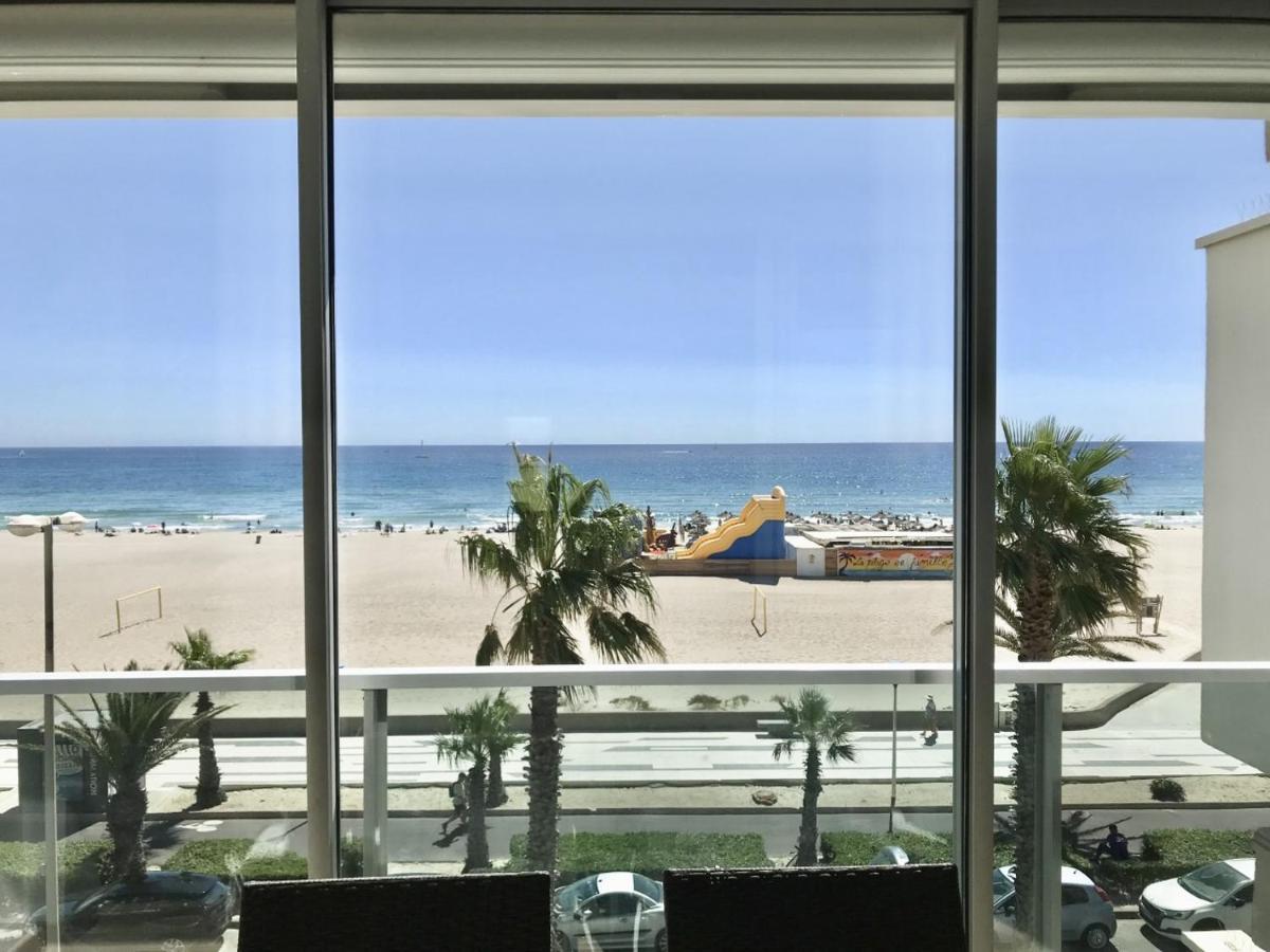 Appartement Face A La Mer - 6 A 8 Personnes - Canet En Roussillon Dış mekan fotoğraf